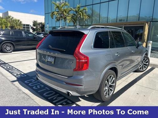 2019 Volvo XC90 T5 Momentum