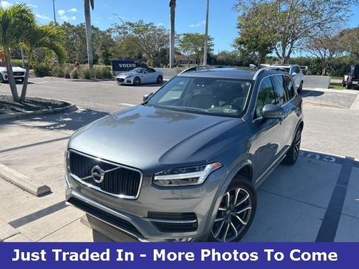 2019 Volvo XC90 T5 Momentum