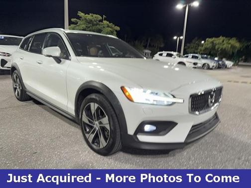 2020 Volvo V60 Cross Country T5