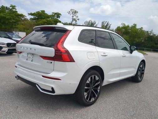 Crystal White 2026 Volvo XC60 B5 Plus