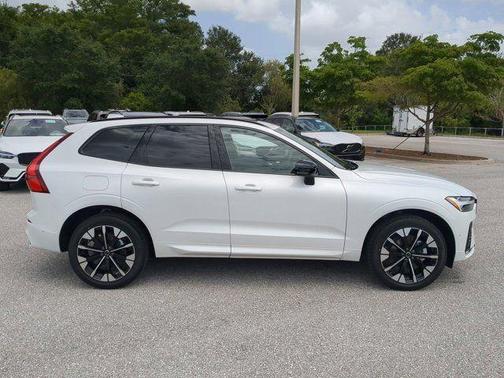 Crystal White 2026 Volvo XC60 B5 Plus
