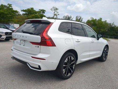 Crystal White 2026 Volvo XC60 B5 Plus