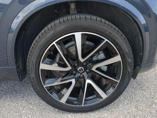 2024 Volvo XC90 B6 Ultimate Bright Theme 7-Seater