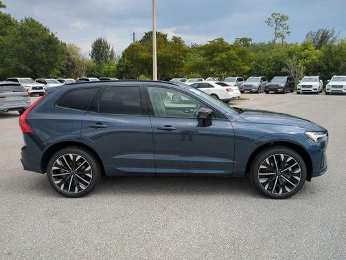 Denim Blue Metallic 2026 Volvo XC60 B5 Ultra