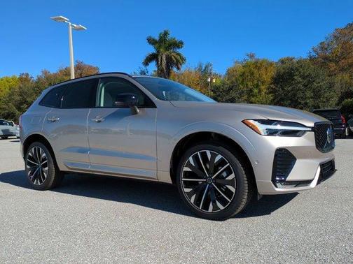 2026 Volvo XC60 B5 Ultra