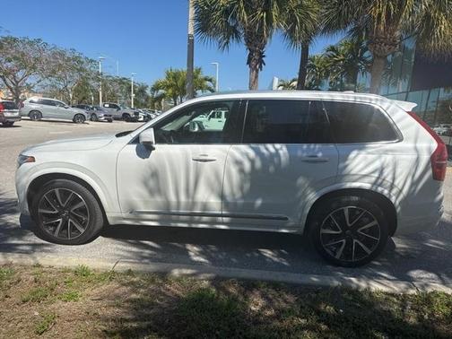 2023 Volvo XC90 B6 Plus 7-Seater