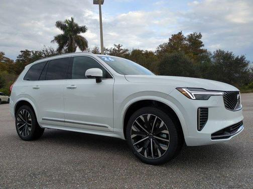 2026 Volvo XC90 Plug-In Hybrid T8 Core