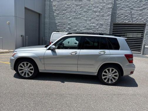 Iridium Silver Metallic 2011 Mercedes-Benz GLK-Class GLK 350 4MATIC