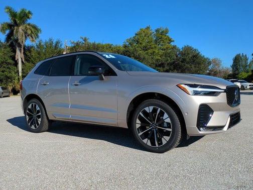 2026 Volvo XC60 B5 Plus