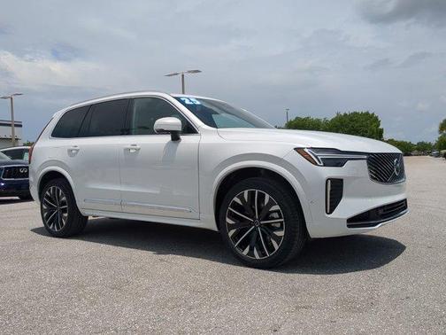 2025 Volvo XC90 Plug-In Hybrid T8 Plus 7-Seater