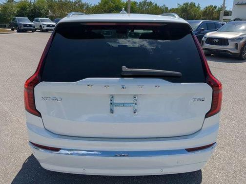 2025 Volvo XC90 Plug-In Hybrid T8 Plus 7-Seater