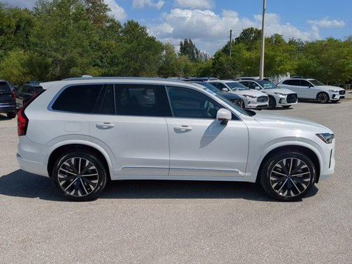 2025 Volvo XC90 Plug-In Hybrid T8 Plus 7-Seater