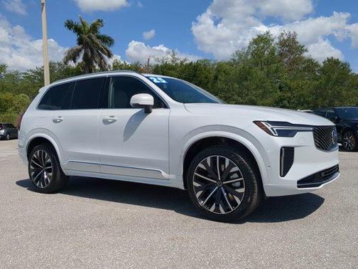2025 Volvo XC90 Plug-In Hybrid T8 Plus 7-Seater