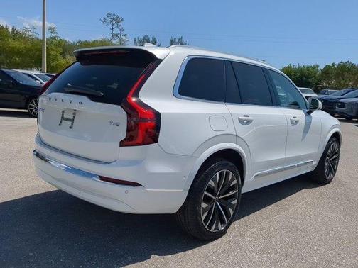 2025 Volvo XC90 Plug-In Hybrid T8 Plus 7-Seater