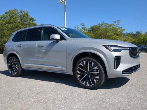 2025 Volvo XC90 B6 Core