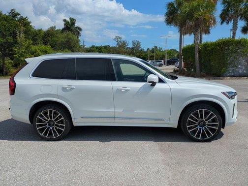 Crystal White Pearl 2026 Volvo XC90 B6 Plus 7-Seater