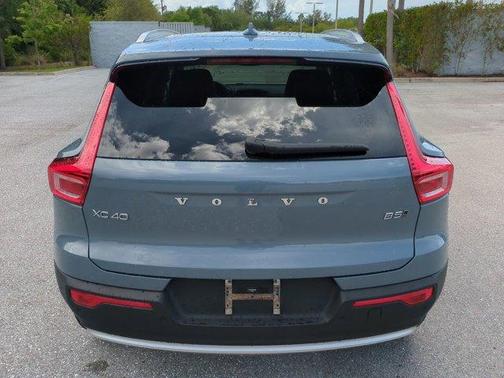 Thunder Gray Metallic 2023 Volvo XC40 B5 Plus Bright Theme