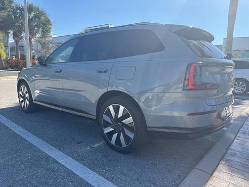 2025 Volvo EX90 Twin Motor Ultra