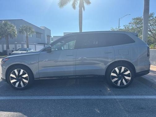 2025 Volvo EX90 Twin Motor Ultra