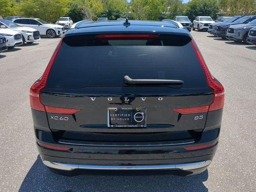 2023 Volvo XC60 B5 Plus Bright Theme