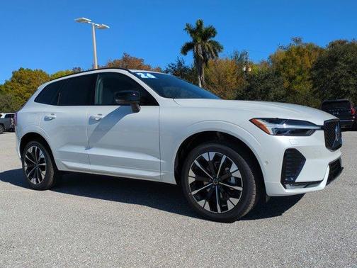 2026 Volvo XC60 B5 Plus