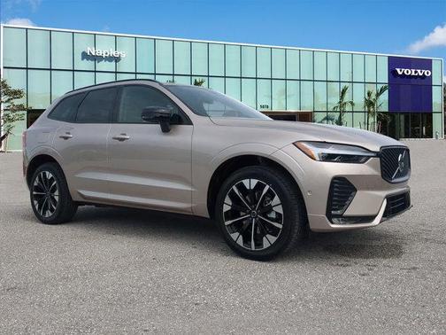 2026 Volvo XC60 PLUS