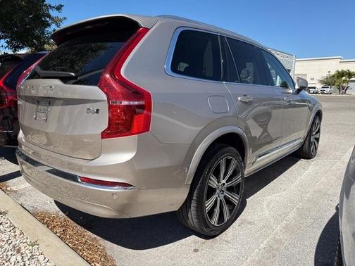 2025 Volvo XC90 B6 Ultra