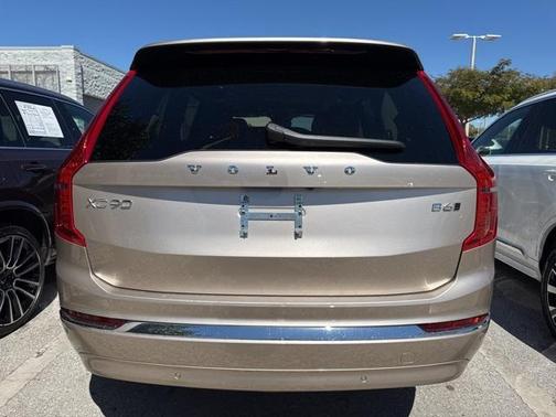 2025 Volvo XC90 B6 Ultra
