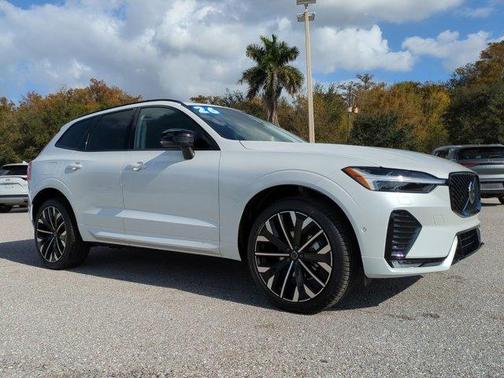 2026 Volvo XC60 B5 Ultra