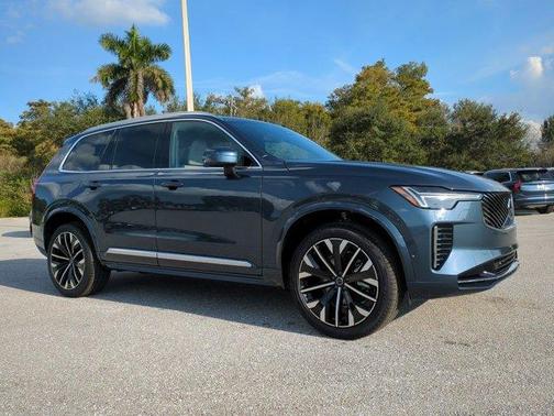 2026 Volvo XC90 B6 Plus 7-Seater