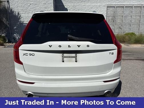 2018 Volvo XC90 T5 Momentum