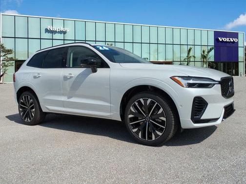 Crystal White Metallic 2026 Volvo XC60 Plug-In Hybrid T8 Ultra