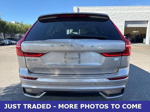 2024 Volvo XC60 Recharge Plug-In Hybrid T8 Plus Dark Theme