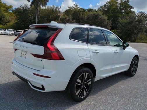 2026 Volvo XC60 B5 Core