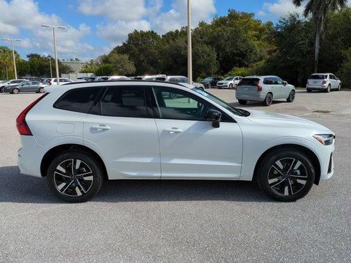 2026 Volvo XC60 B5 Core