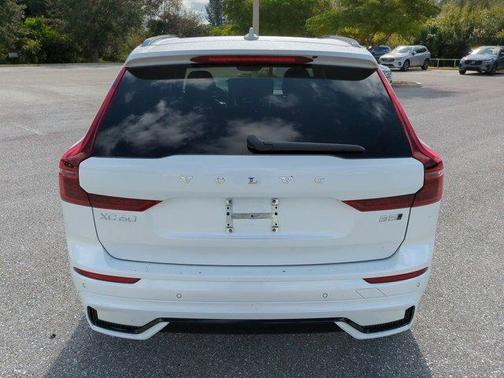 2026 Volvo XC60 B5 Core