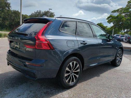 Denim Blue Metallic 2024 Volvo XC60 B5 Core