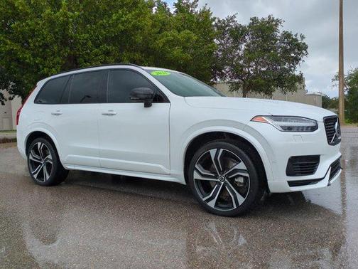 Crystal White 2021 Volvo XC90 Recharge Plug-In Hybrid T8 R-Design 7 Passenger