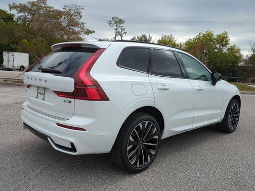2026 Volvo XC60 B5 Ultra