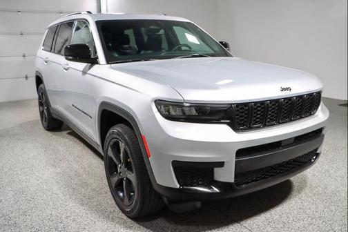 Silver Zynith 2023 Jeep Grand Cherokee L Altitude