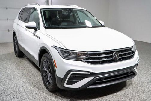 White 2022 Volkswagen Tiguan 2.0T SE 4MOTION