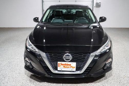 Super Black 2019 Nissan Altima 2.5 SL