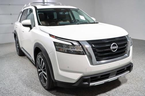 2023 Nissan Pathfinder Platinum FWD