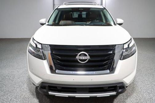 2023 Nissan Pathfinder Platinum FWD