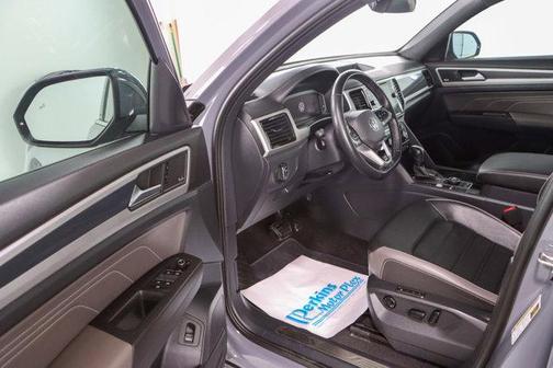 2022 Volkswagen Atlas Cross Sport 3.6L V6 SEL Premium R-Line