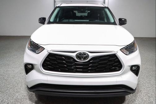 Wind Chill Pearl 2024 Toyota Highlander XLE