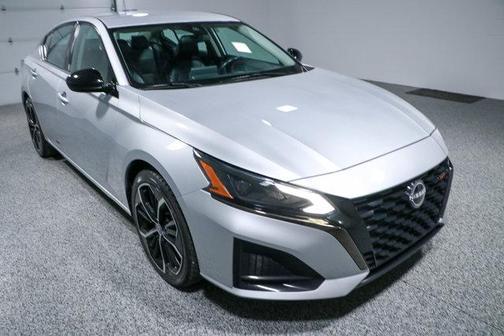 2023 Nissan Altima SR FWD