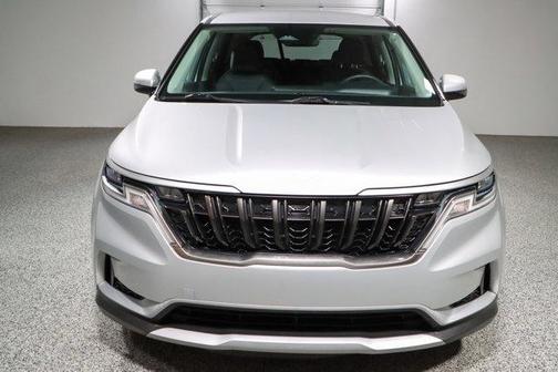 2023 Kia Carnival LX