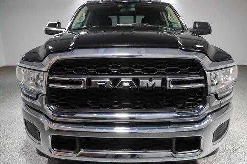 2020 RAM 2500 Tradesman Crew Cab 4X4 6'4' Box