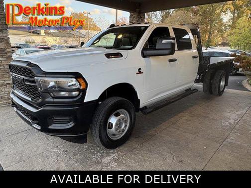 Bright White Clearcoat 2023 RAM 3500 Tradesman Crew Cab 4x4 8' Box
